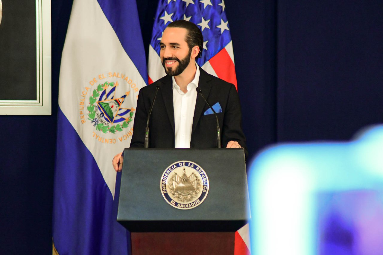 Presidente Bukele agradece al gobierno de EE.UU. por el apoyo en insumos para enfrentar la pandemia presidente-bukele-agradece-al-gobierno-de-eeuu-por-el-apoyo-en-insumos-para-enfrentar-la-pandemia